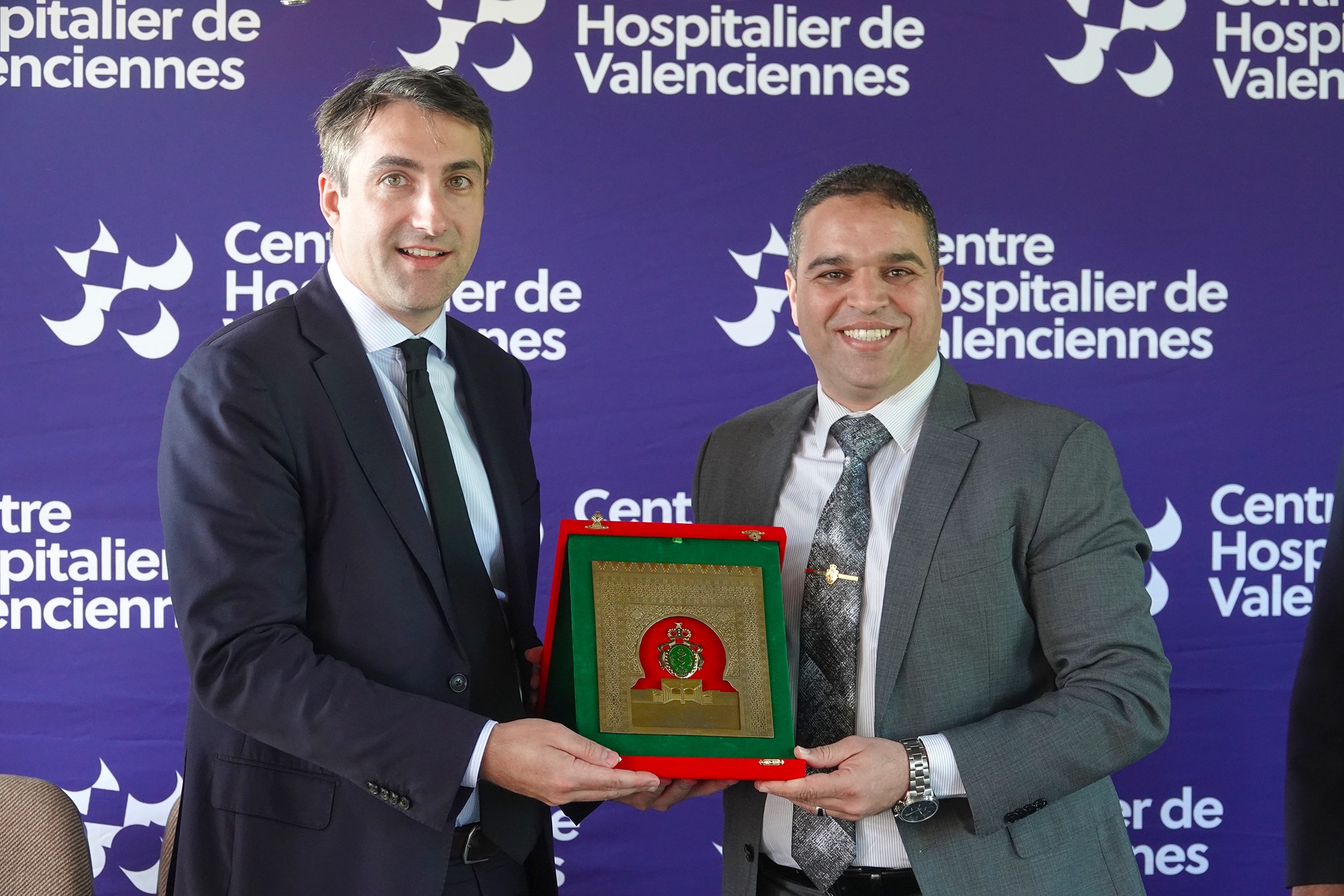 Le CHV et l’Hôpital Militaire d’Instruction Mohammed V signent une coopération inédite en matière de chirurgie assistée par robot